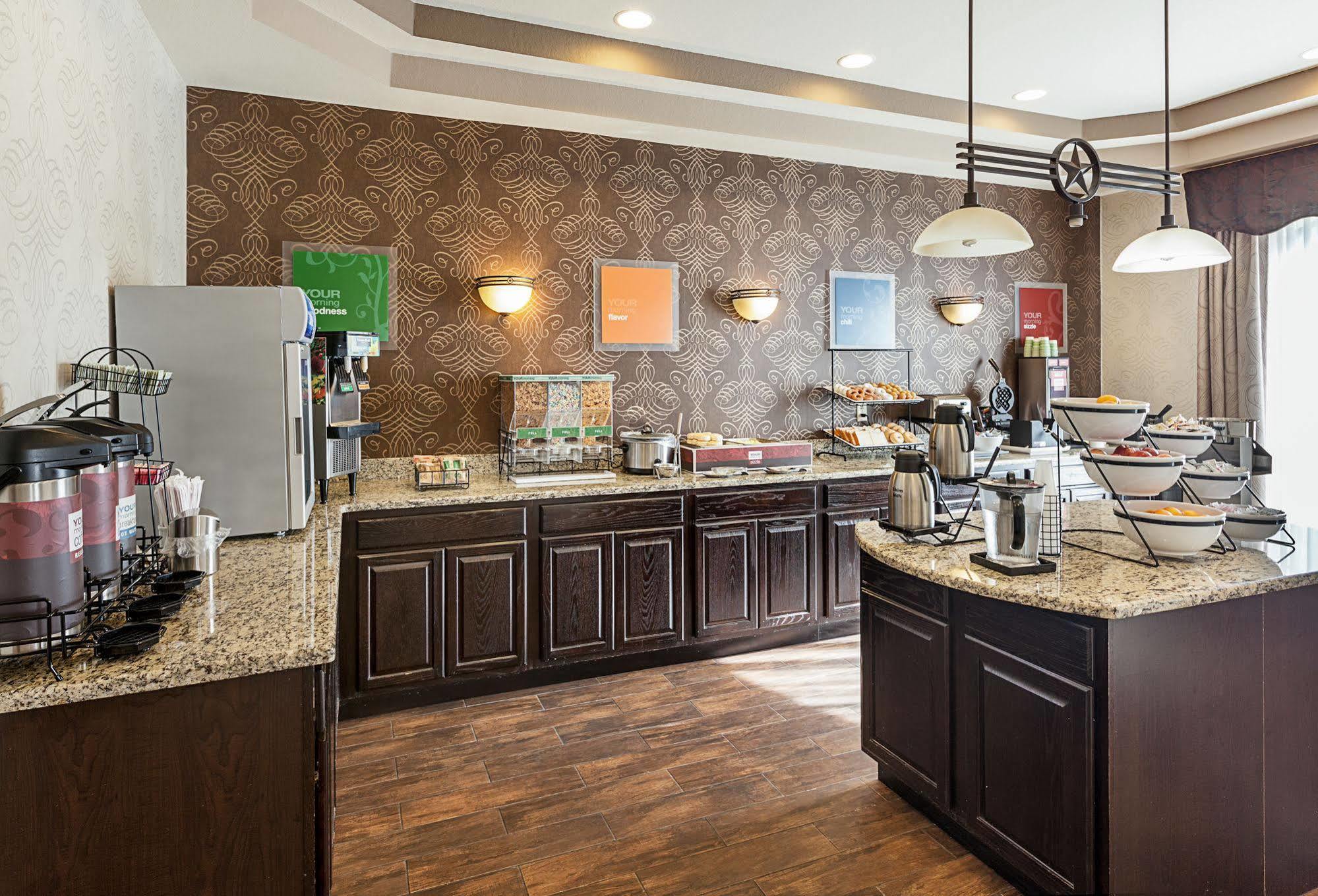Spark By Hilton San Antonio Near Seaworld Екстериор снимка